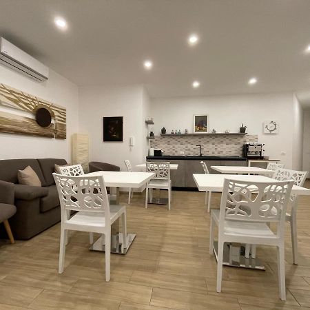 Il Giardino Nascosto Bed & Breakfast Portopalo Di Capo Passero Bagian luar foto