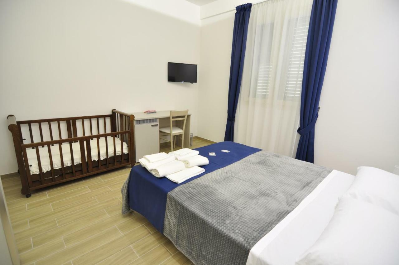 Il Giardino Nascosto Bed & Breakfast Portopalo Di Capo Passero Bagian luar foto
